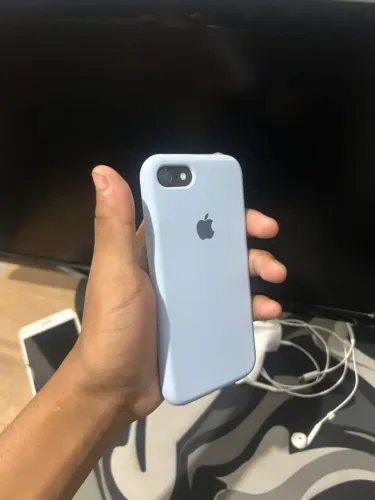 Iphone SE - Usado