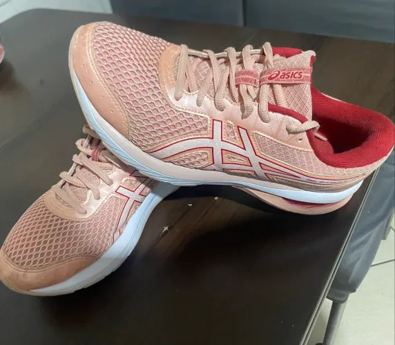 Tênis Asics feminino tamanho 38 original