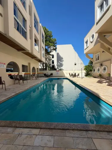 30 metros do Mar na Praia Brava 01 dorm.