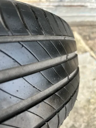 2 Pneus Michelin 185/60/15