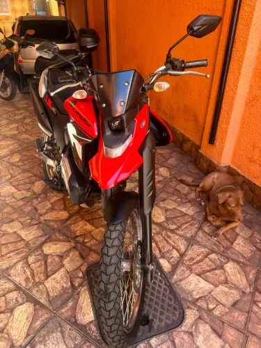 Vendo Lander connected muito nova 