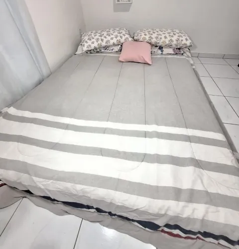 Colchao de casal (tamanho padrão)
