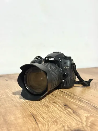 NIKON D7000 + lente 18-105mm