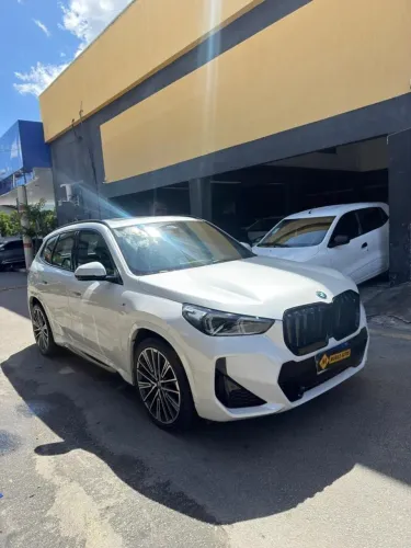 BMW IX1 Xdrive 30 M Sport (elétrico) 2024