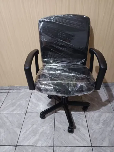 Vendo cadeira de escritório
