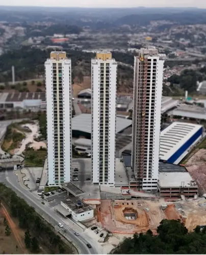 COTA NO CONDOMÍNIO PARQUE FIRENZE GRUPO 17 -EMBU DAS ARTES