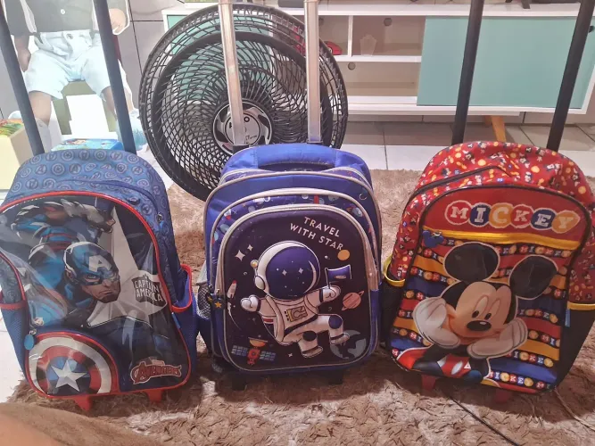 3 mochilas infantil de rodinhas