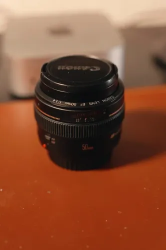Canon EF 50mm f1.4