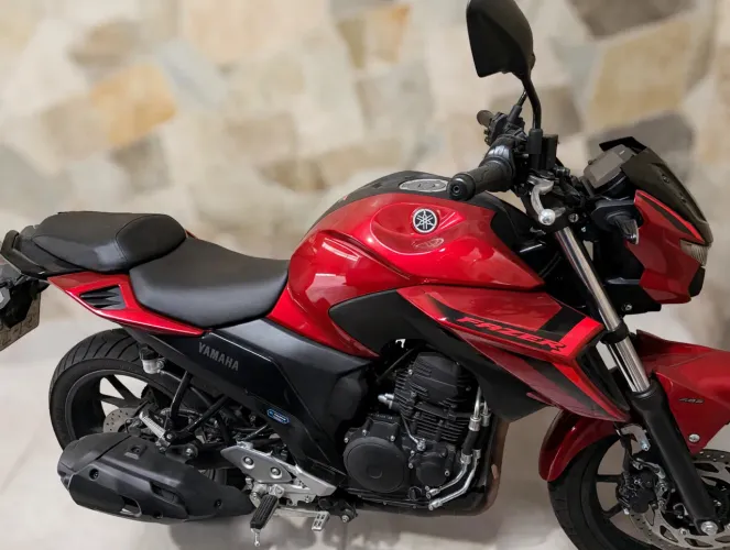 Yamaha Fazer FZ25 2026 - Apenas 1.000 km - Estado de zero!