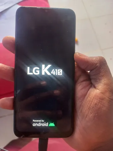 LG K41S 32GB - Funciona 100% | Tela trincada + Mancha
