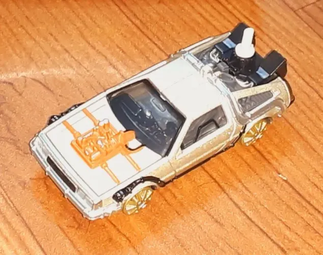 Hotwheels Delorean De Volta P/O Futuro 3 Tomica