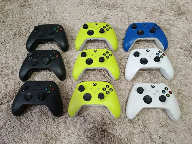 Controle Xbox séries S 200 reais cada