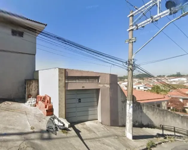 Galpão na Rua Faval, 30  130 m²