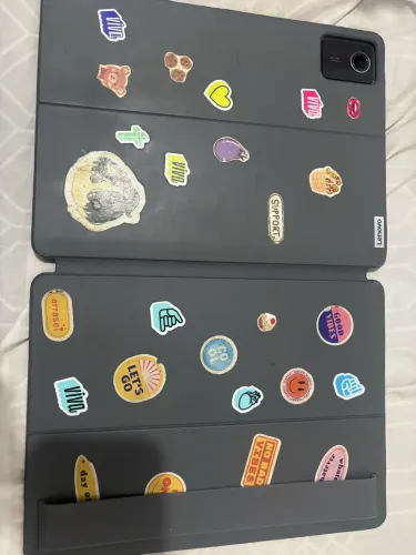 Tablet com caneta LENOVO TAB M11