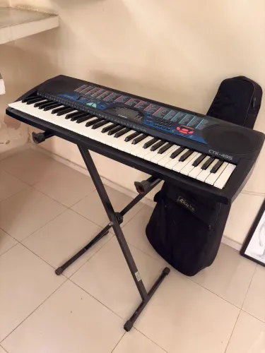 Teclado Casio CTK-495 61 Teclas + Suporte X