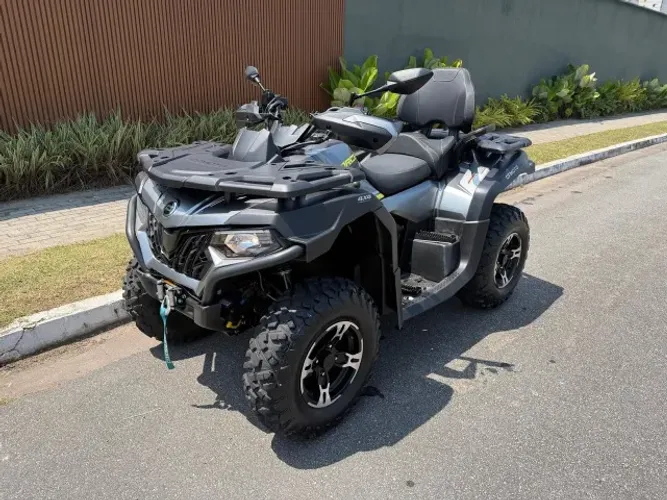 Quadriciclo CFORCE