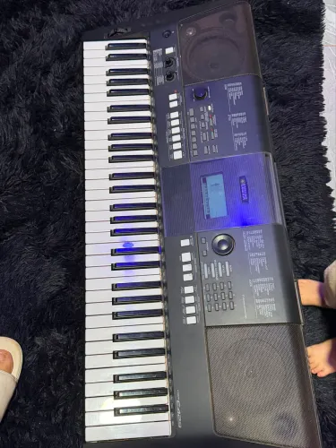 Teclado Yamaha PSR e423 / controlador midi