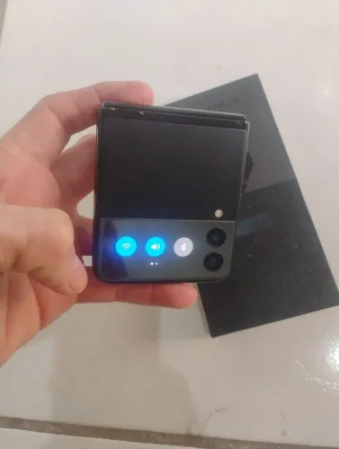 Sansung zflip 3 pra concerto ou retira peças 