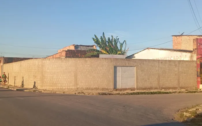 Terreno em 2 vias principais no conjunto barnabe oiticica