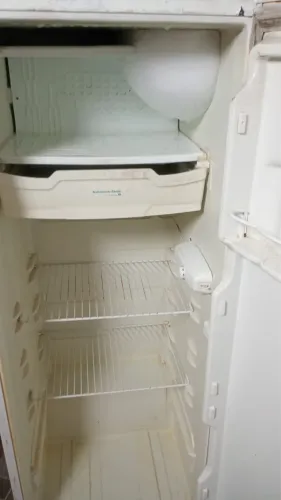 Geladeira 300$