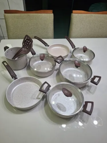Conjunto de panelas 10 peças antiaderente novo