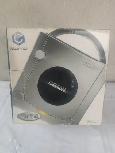 Game Cube na caixa 