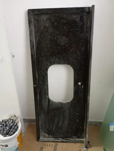 Vende-se pia de mármore 