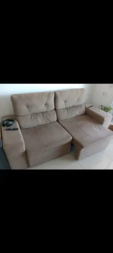 Sofá retrátil novíssimo