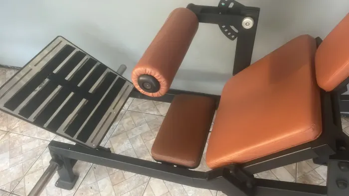 Elevação pélvica profissional KONNER
