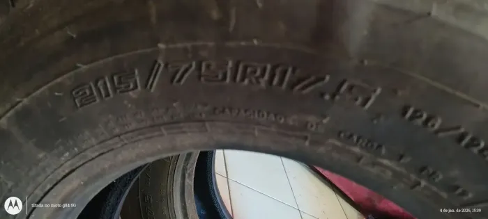 Peneus usado 275/75 R 17,50