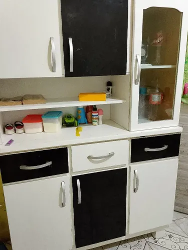 Armário semi novo
