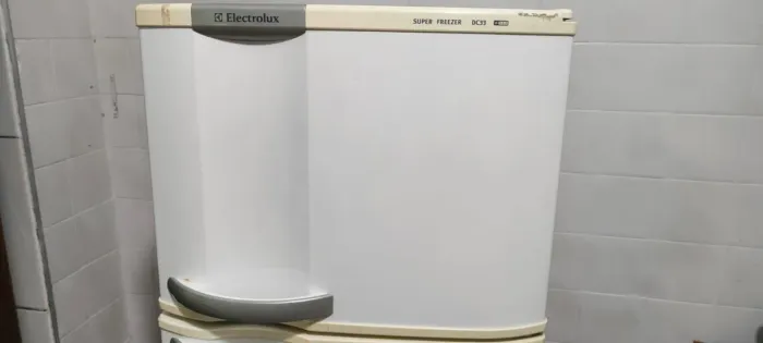 Geladeira Duplex Electrolux DC33