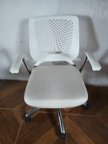 Cadeira de escritório Plaxmetal