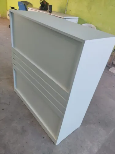 Balcão de loja em MDF