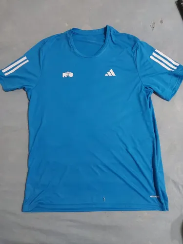 Camisa Adidas azul Maratona do Rio 2025 Masculina Tamanho G.