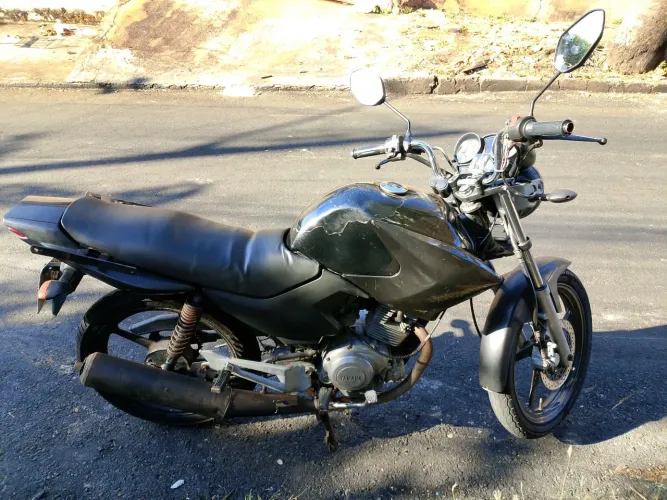 Vende_se moto muito boa 6.000$ ,ZAP *