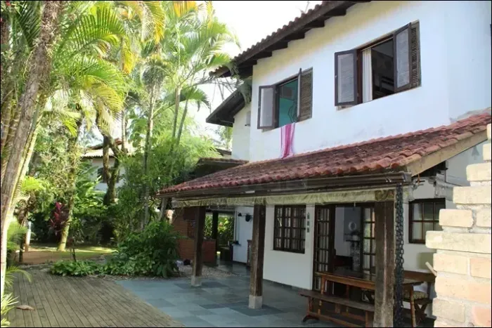 Sobrado para venda tem 120 metros quadrados com 2 quartos em Boiçucanga - São Sebastião -