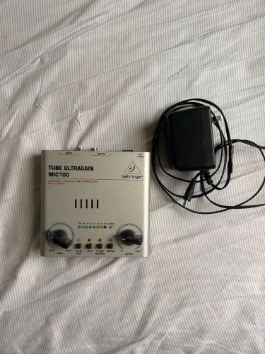Pré Amplificador Behringer Tube Ultragain Mic100 