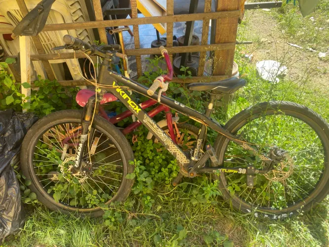 Vendo Viking X Tuff 30 Preta com verde, toda original