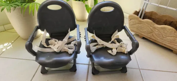 Cadeira de alimentação portátil Chicco (Duas disponiveis)