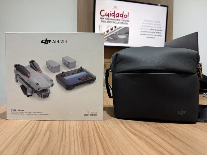 Drone DJI AIR 2S com kit fly