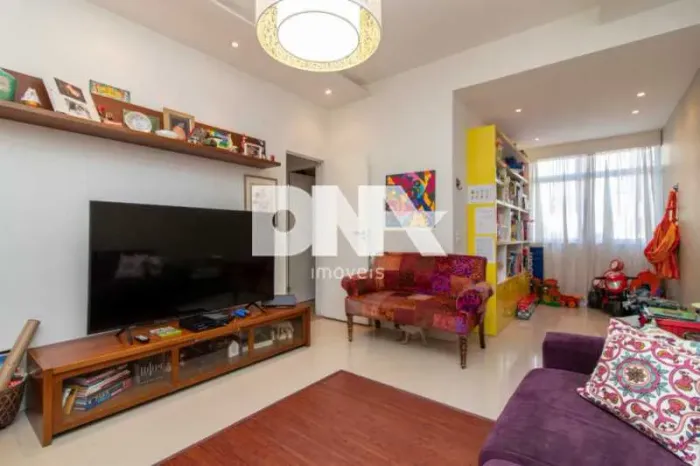 Apartamento - / Residencial / Jardim Botânico