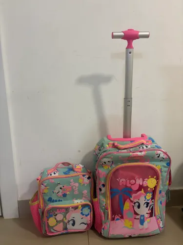 Conjunto Mochila + lancheira Puket