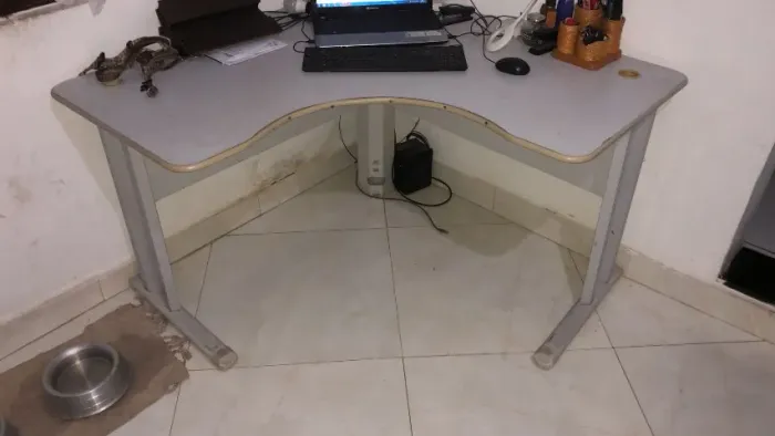 Mesa de escritório! R$150,00