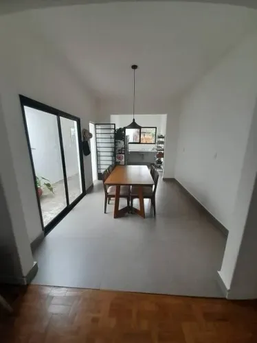 Casa com 2 Quartos e 1 banheiro à Venda, 123 m²