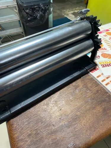 Cilindro manual para massa