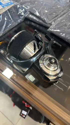 Molinete Daiwa Certate SW 20000P 2026