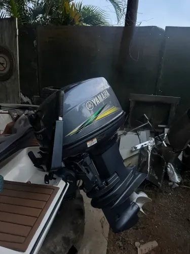 Motor de Popa Yamaha 40 HP - Ano 2015