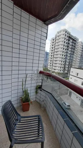 Apartamento 1 quarto, 1 banheiro. Frente rua. Ocian