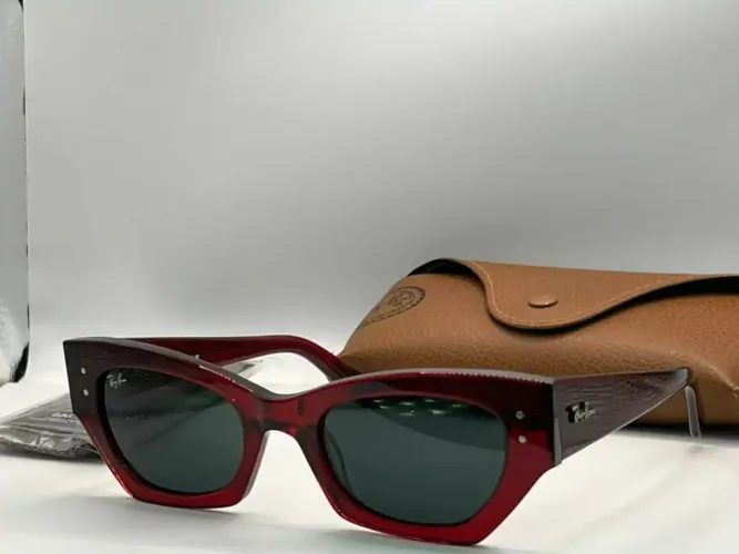 Óculos Rayban Zena Cereja
